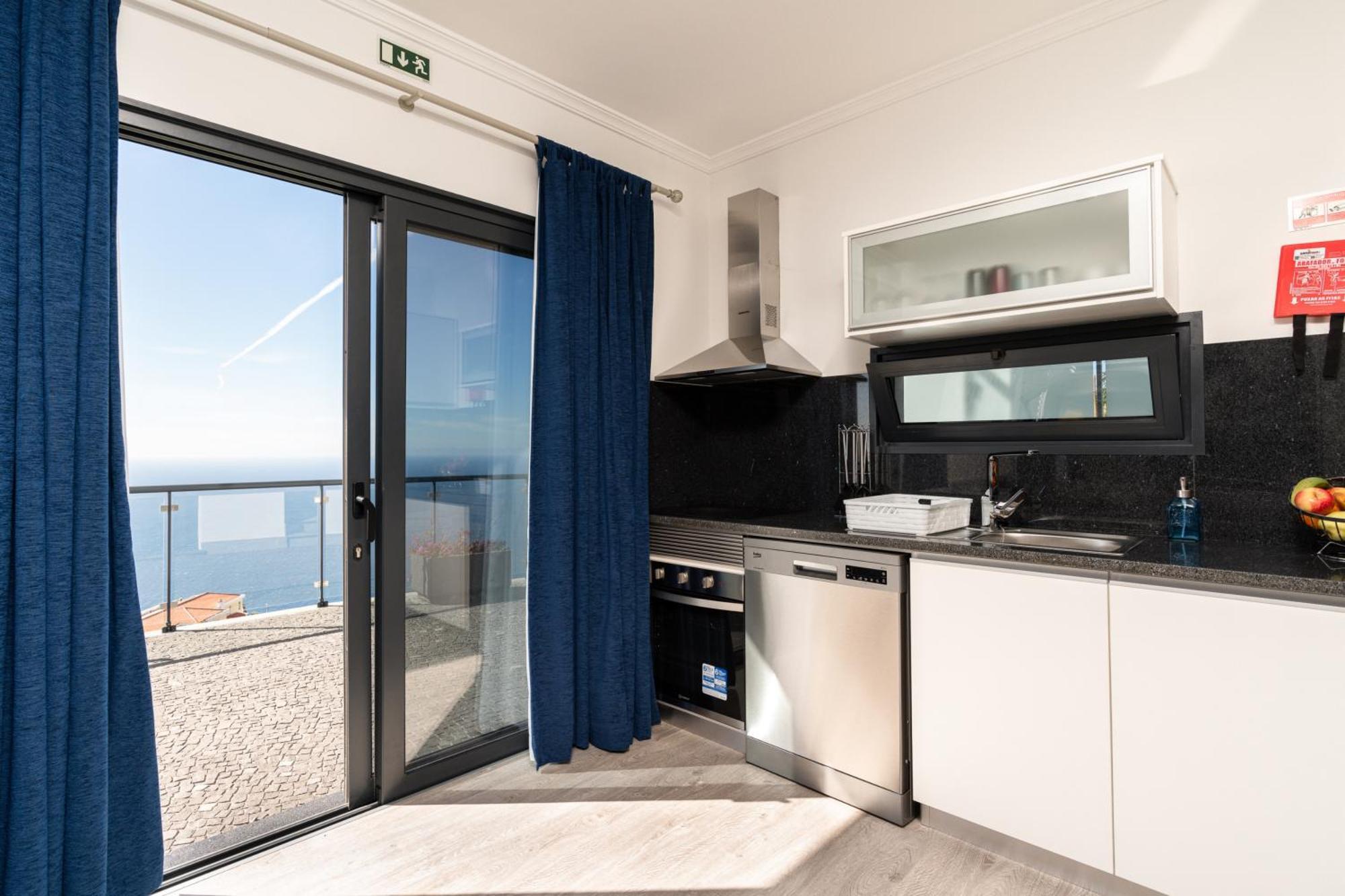 Ourmadeira - Sunset Cliff Villas, Contemporary Faja da Ovelha Room photo